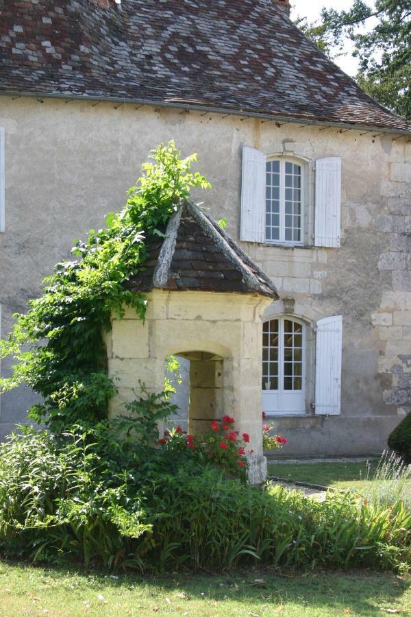 Chateau La Gentilhommiere Du Puits Notre-Dame 30 Rue De L'Eglise 24110 Saint Leon Sur L'Isle Екстериор снимка