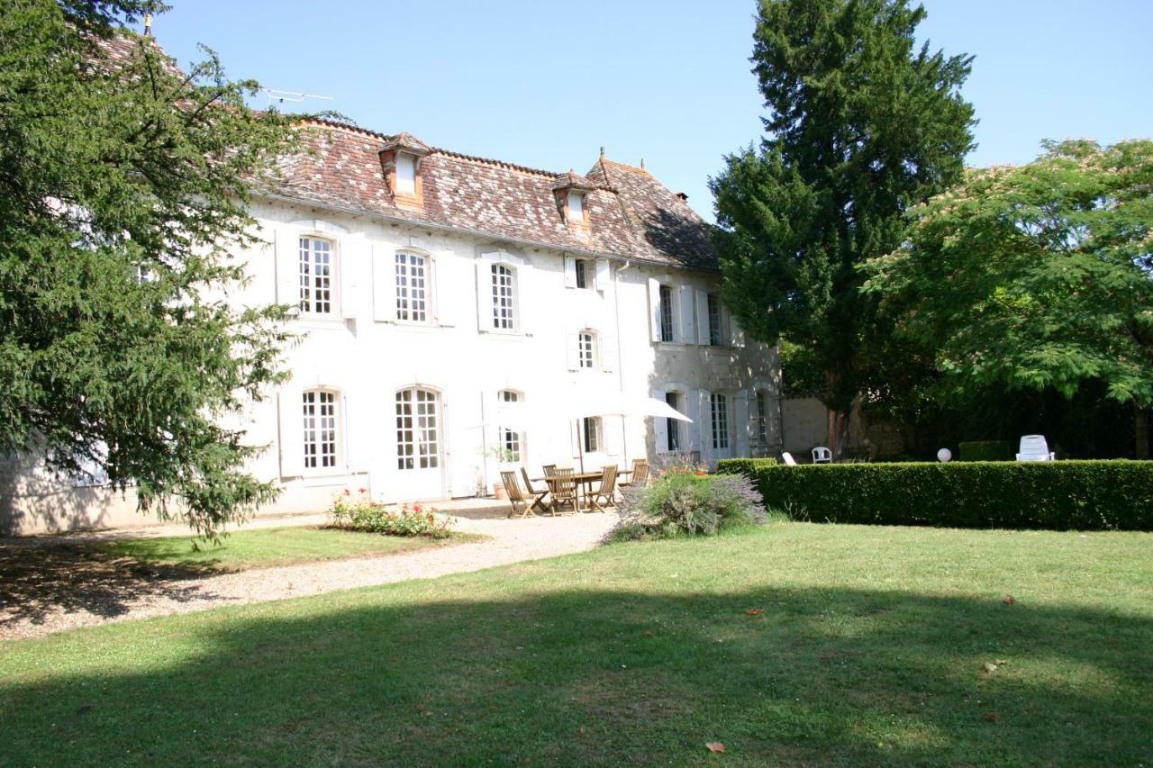 Chateau La Gentilhommiere Du Puits Notre-Dame 30 Rue De L'Eglise 24110 Saint Leon Sur L'Isle Екстериор снимка