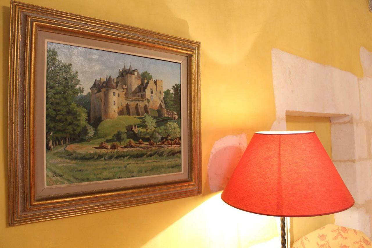 Chateau La Gentilhommiere Du Puits Notre-Dame 30 Rue De L'Eglise 24110 Saint Leon Sur L'Isle Екстериор снимка